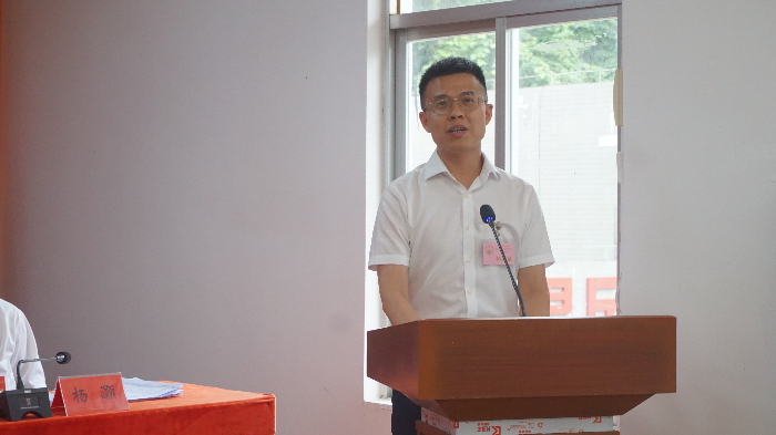 黃晨同志當(dāng)選發(fā)言.JPG